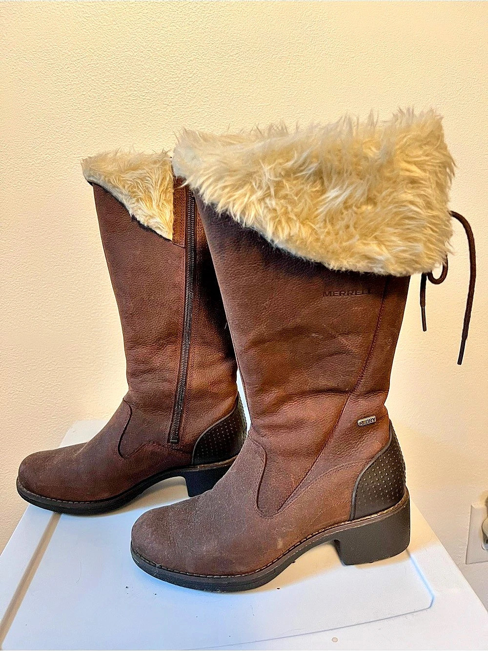 Women’s Merrell Tall Winter Boots Brown Fur-Lined Size 7